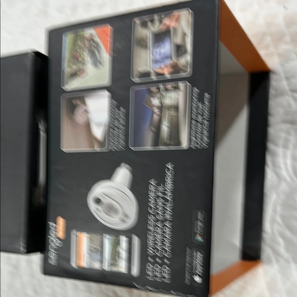 Snap LED Wireless Camera - White